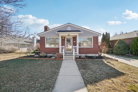 Photo of 870 E ZENITH AVE S, Salt Lake City, UT 84106 (MLS # 2133196)