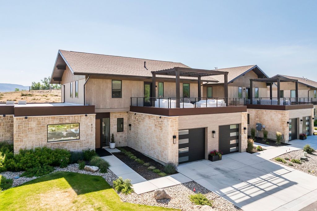 Photo of 772 N WELLNESS DR, Midway, UT 84049 (MLS # 2168280)