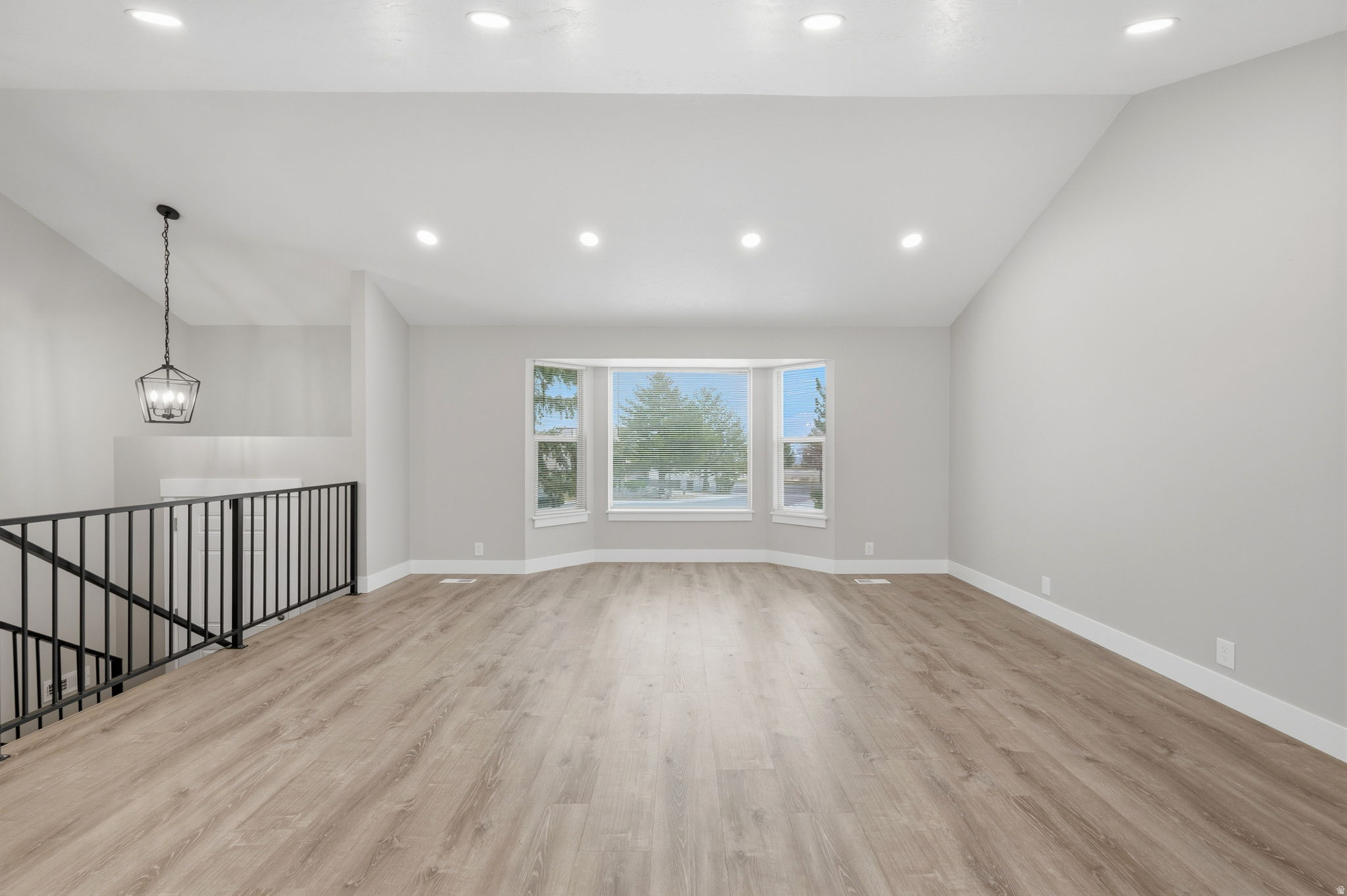 OQUIRRH SHADOWS #15 - Residential