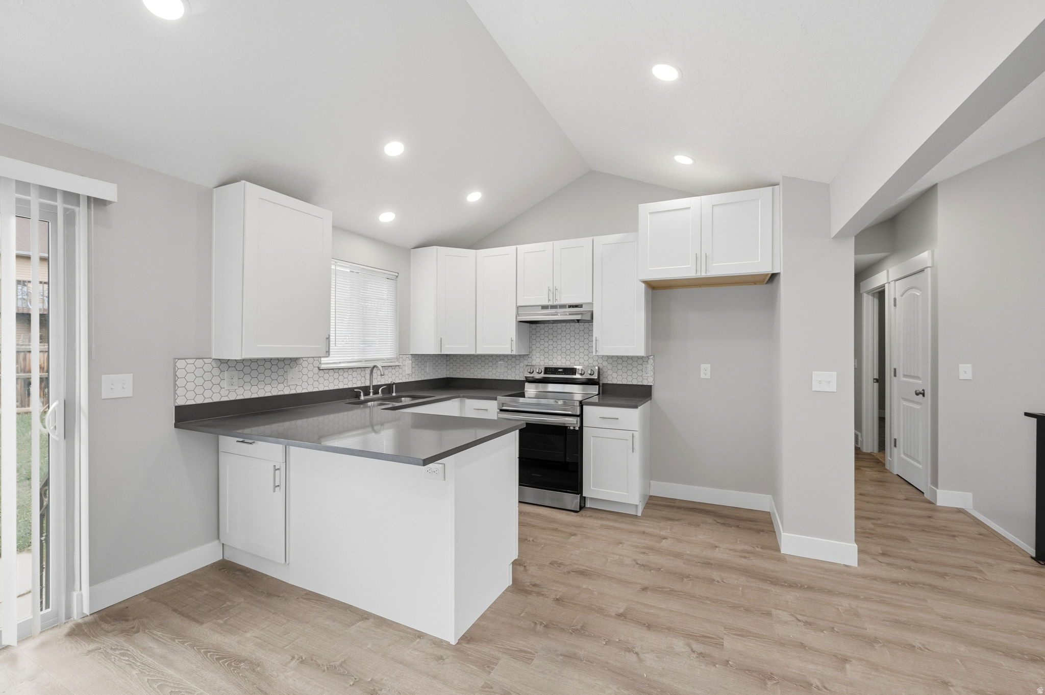 OQUIRRH SHADOWS #15 - Residential