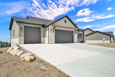 Tiny photo for 123 E 4100 N, North Ogden, UT 84414 (MLS # 2168962)