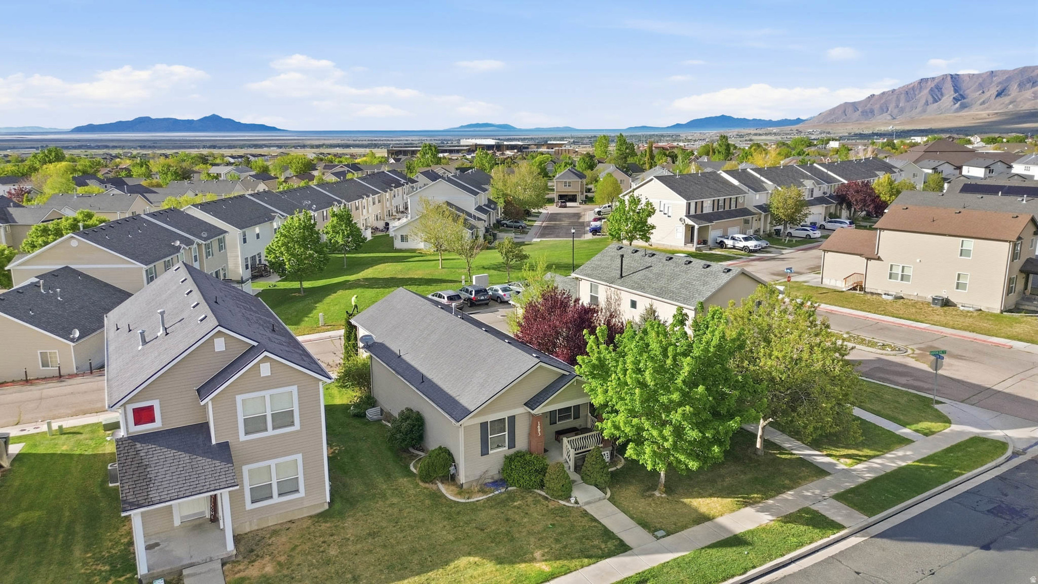 COMISKEY PARK - Residential