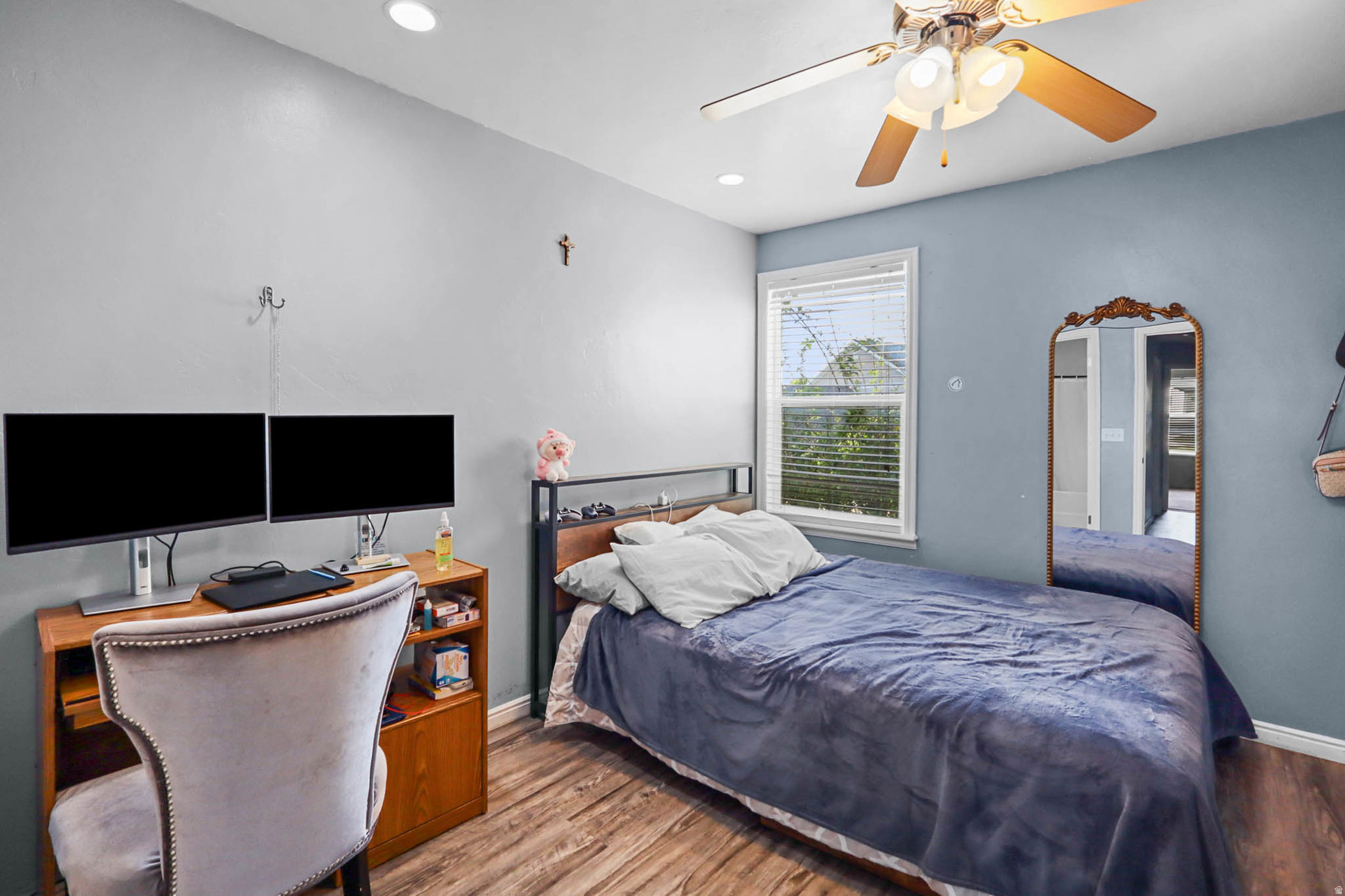 COMISKEY PARK - Residential