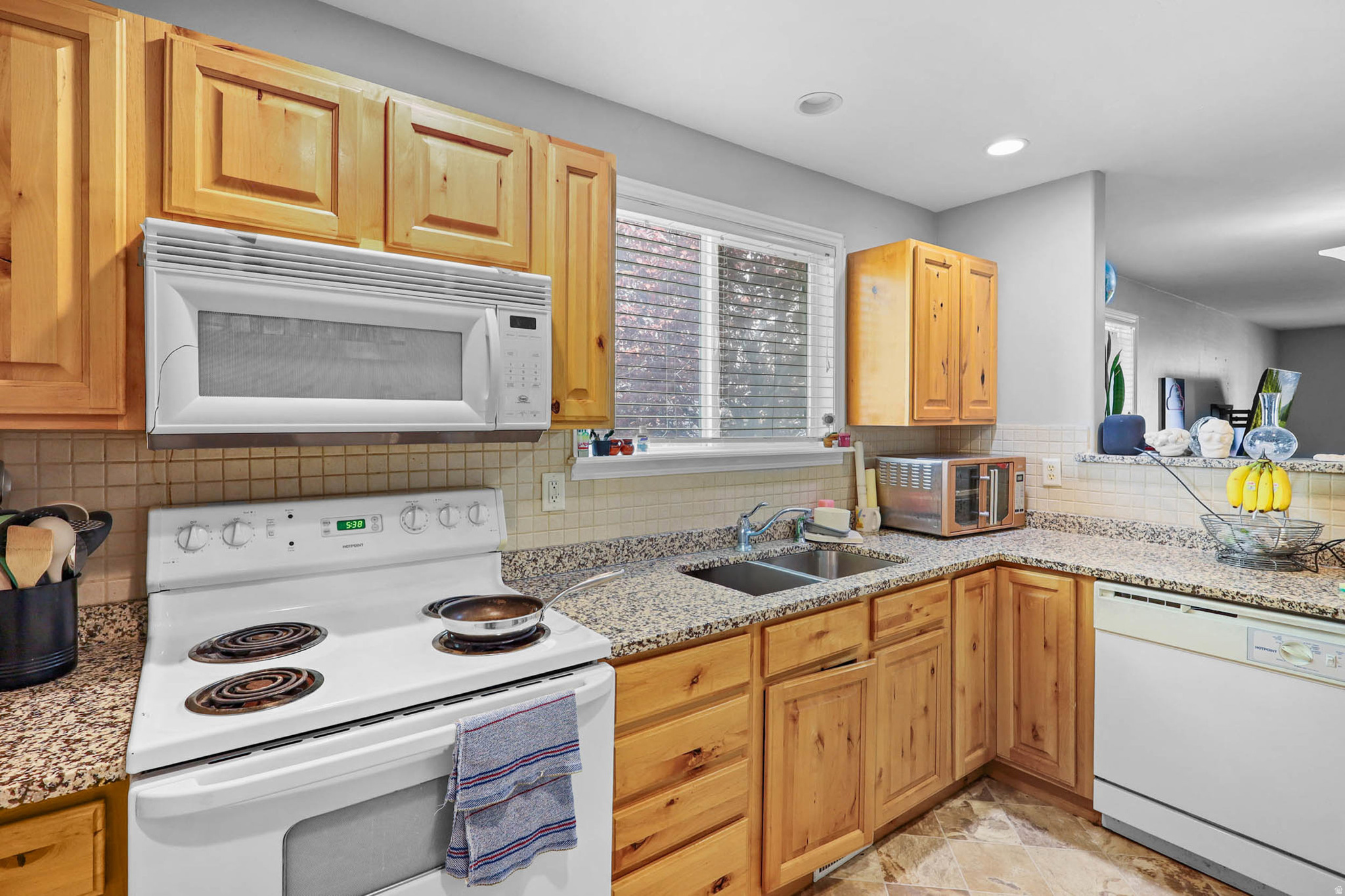 COMISKEY PARK - Residential