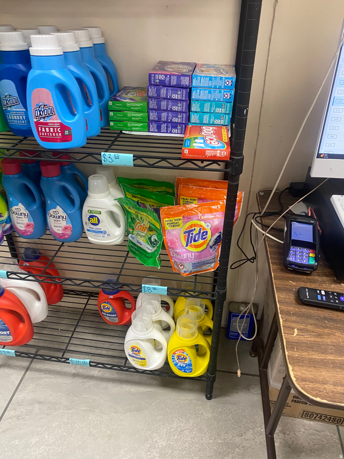 Main image without alt text