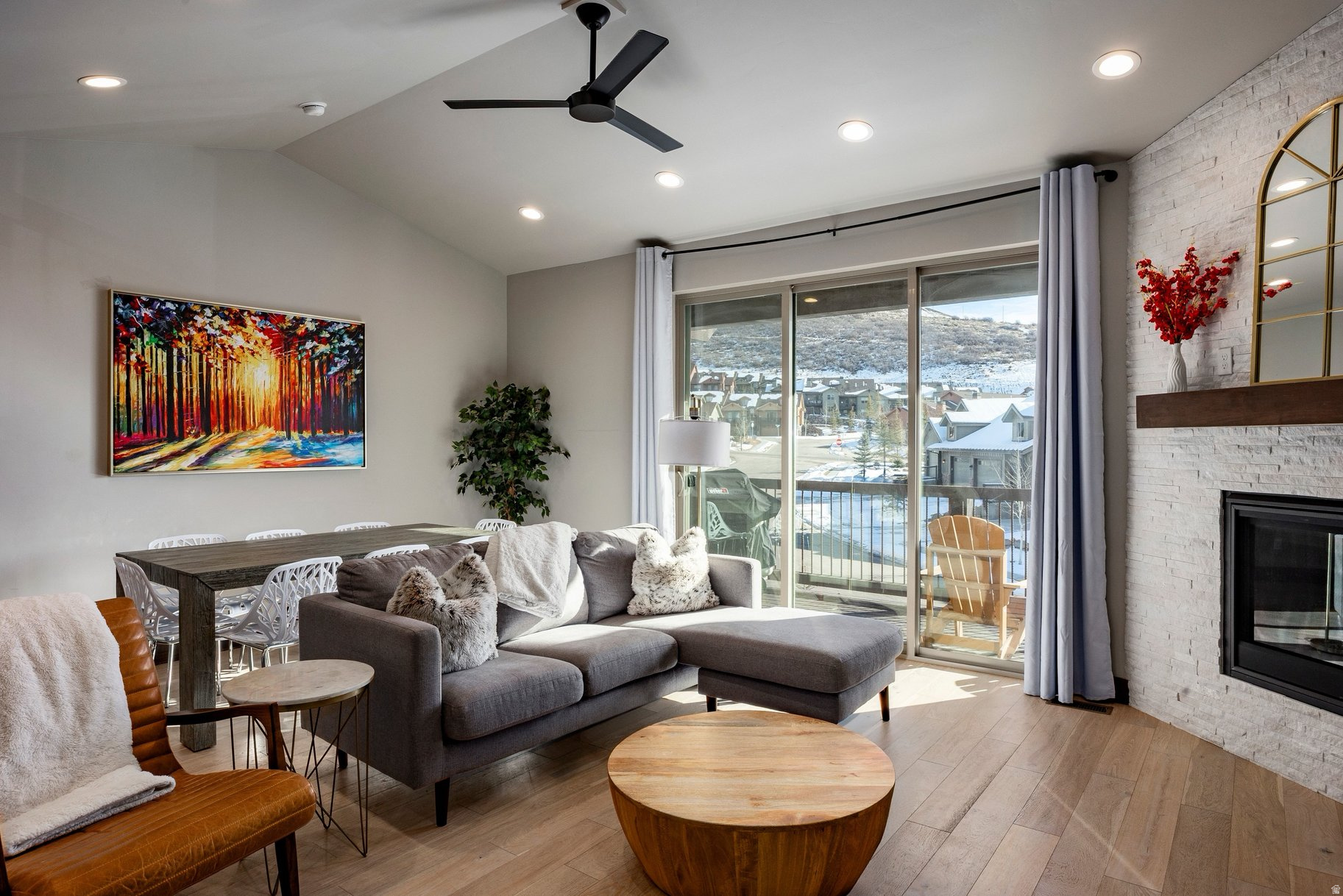 BLACK ROCK RIDGE - Residential