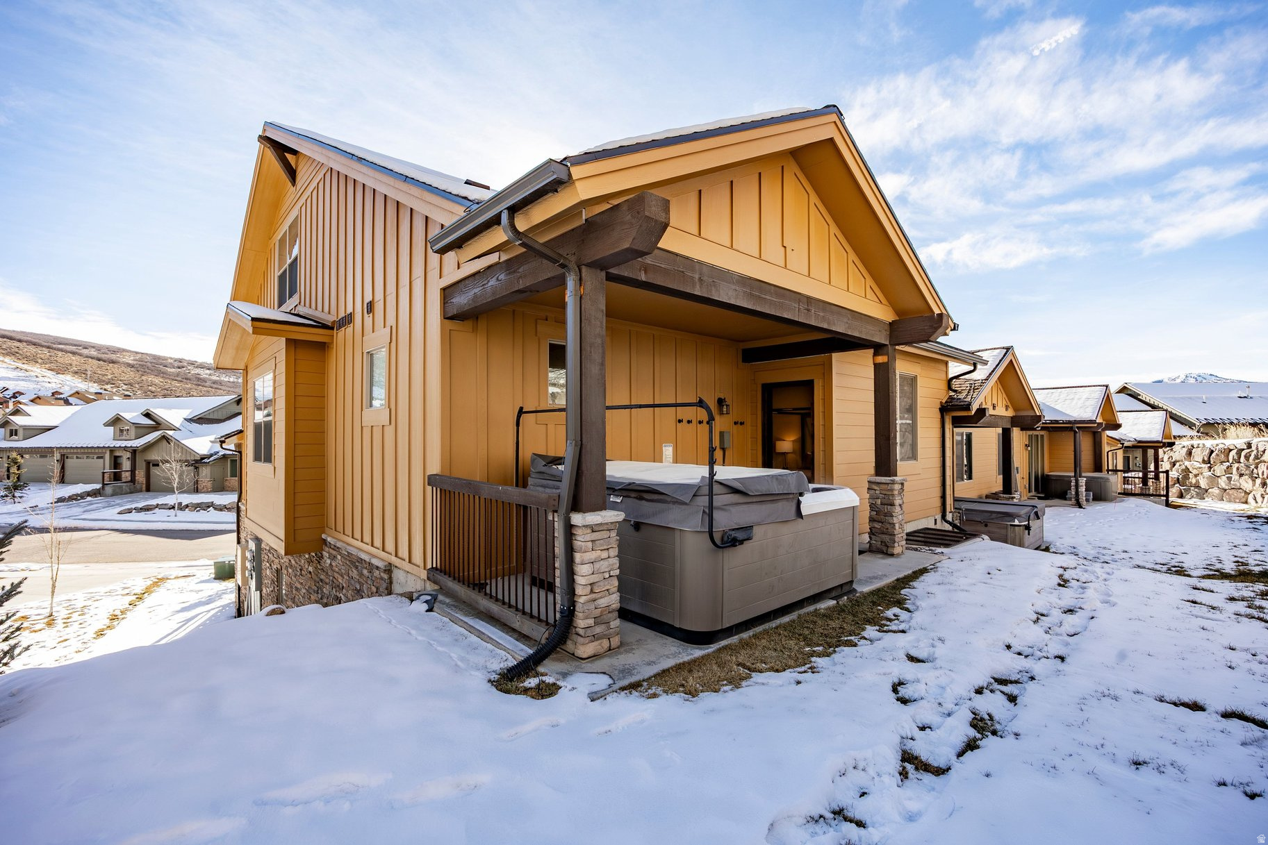 BLACK ROCK RIDGE - Residential