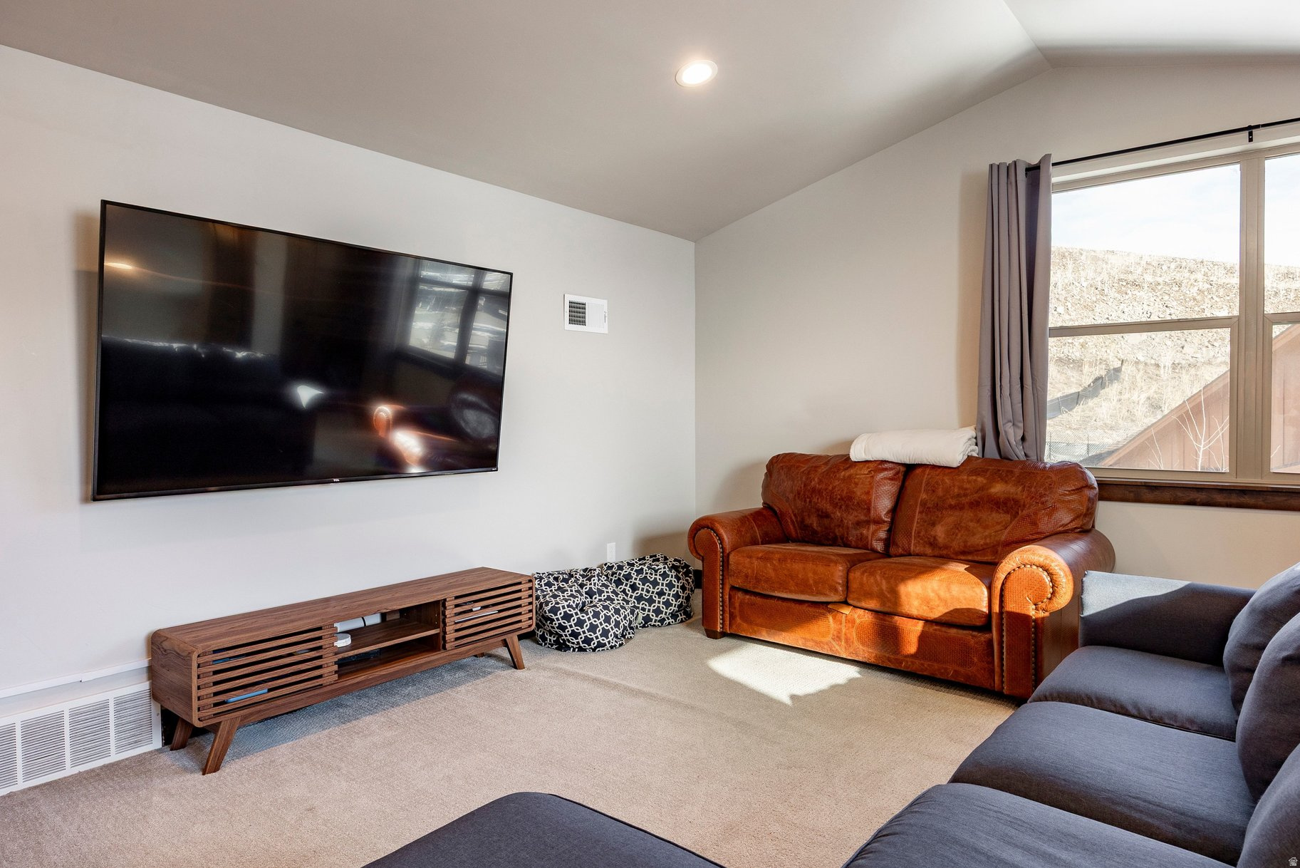 BLACK ROCK RIDGE - Residential