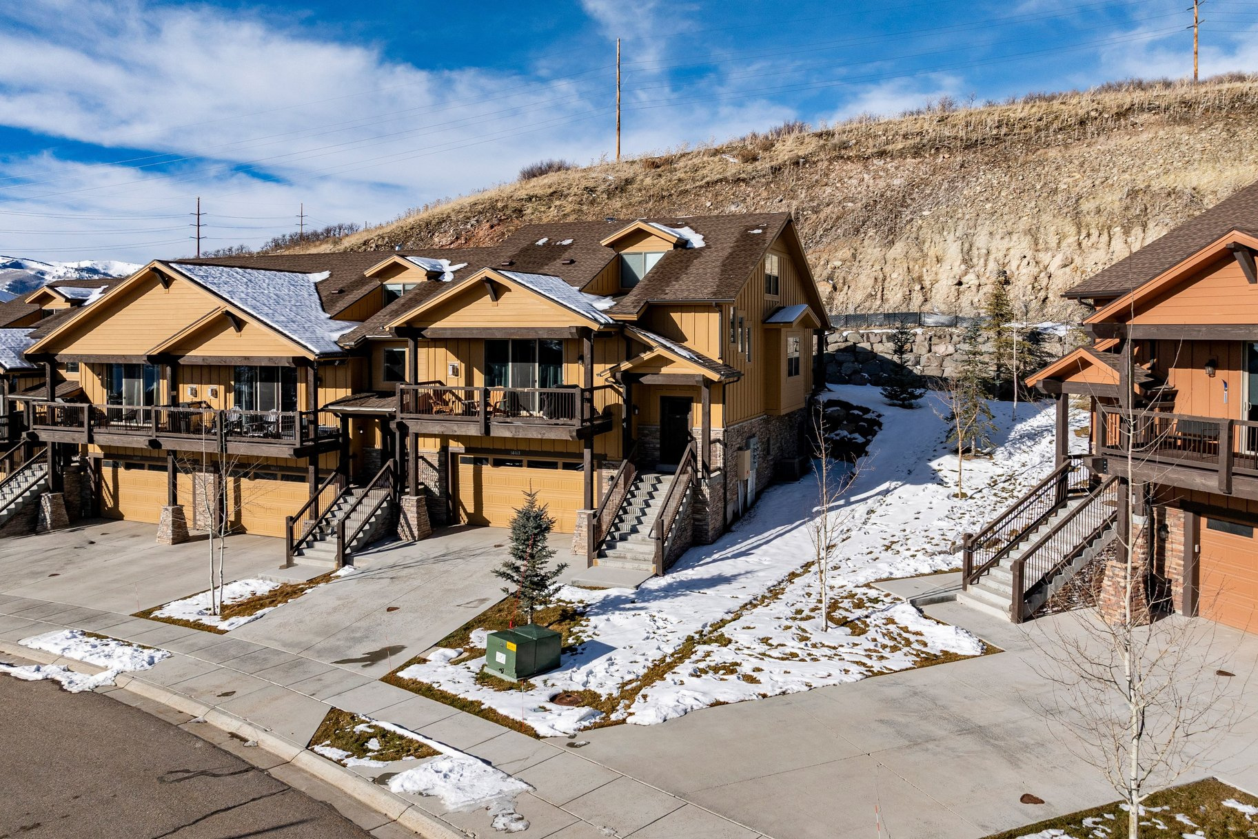 BLACK ROCK RIDGE - Residential