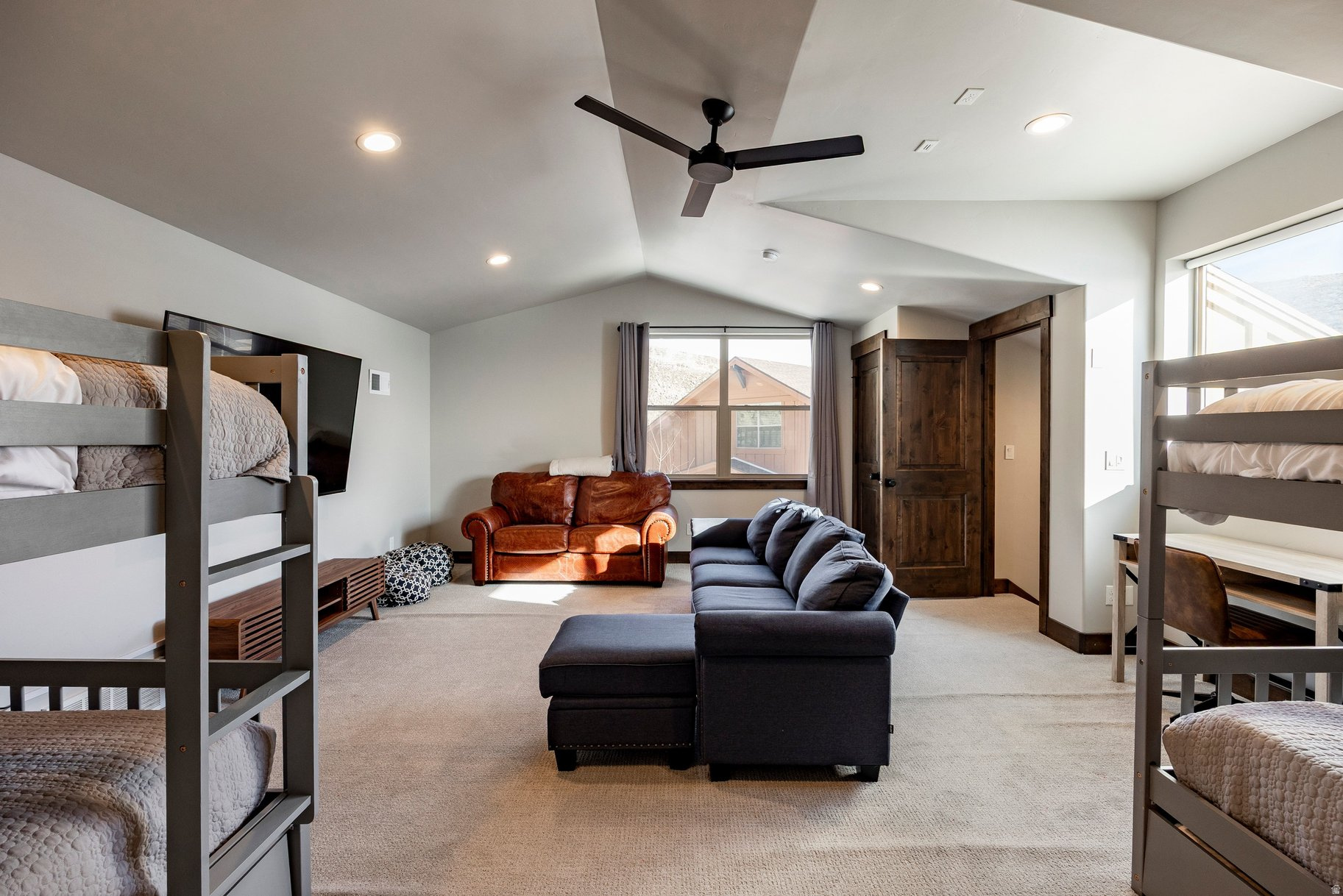 BLACK ROCK RIDGE - Residential