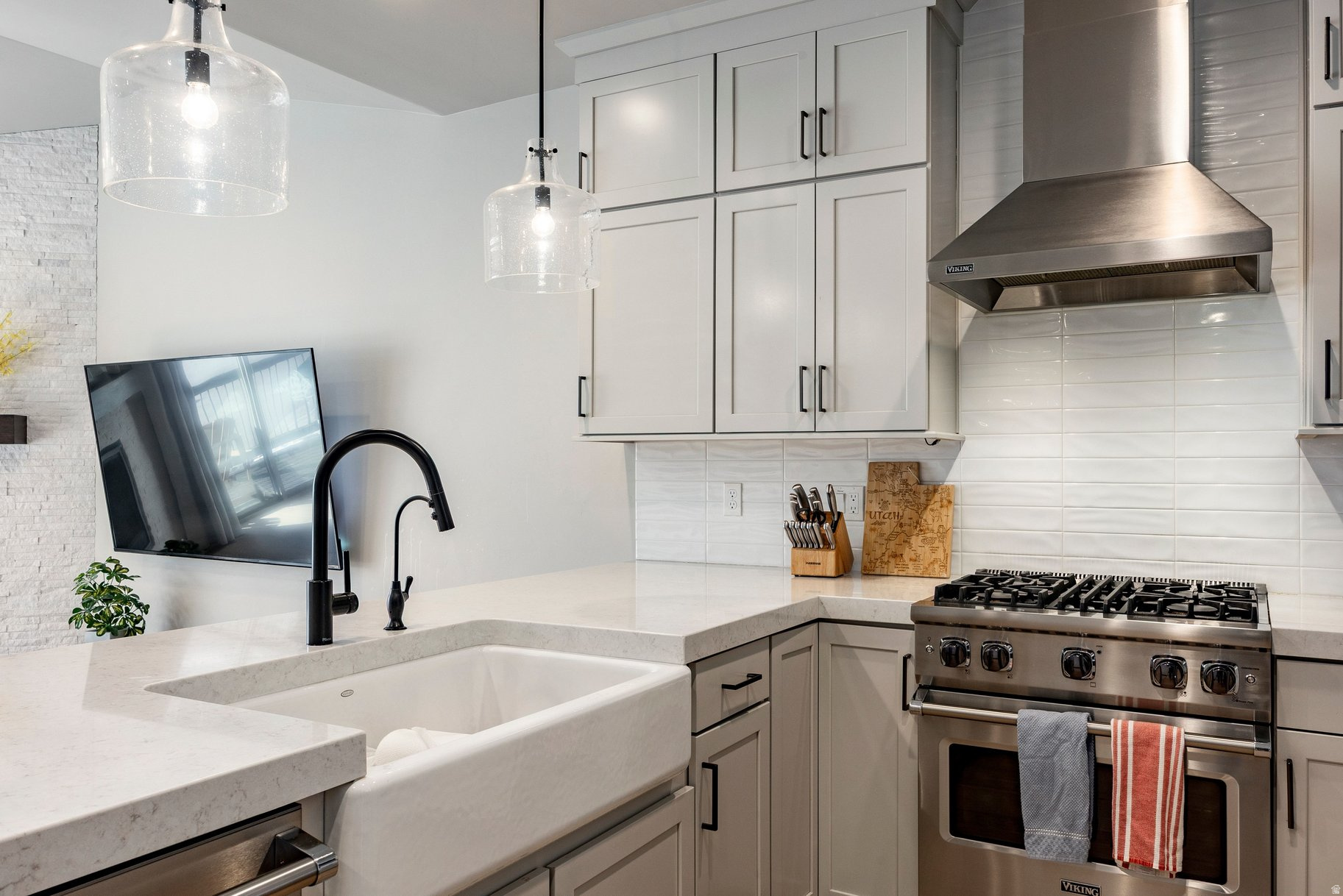 BLACK ROCK RIDGE - Residential