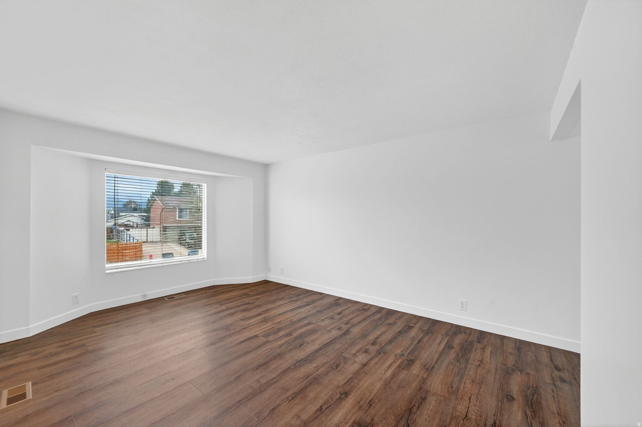 WILLOW BAY - Residential