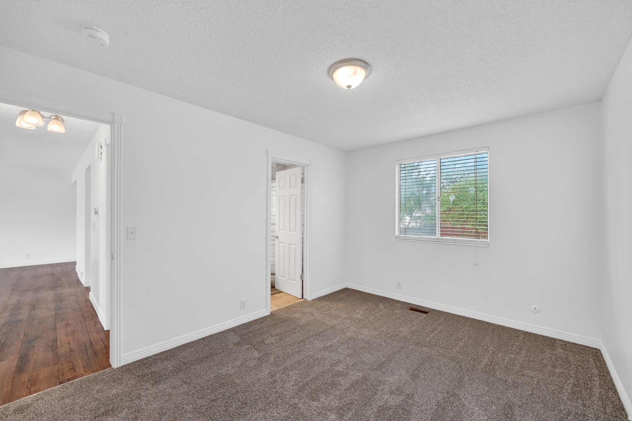 WILLOW BAY - Residential