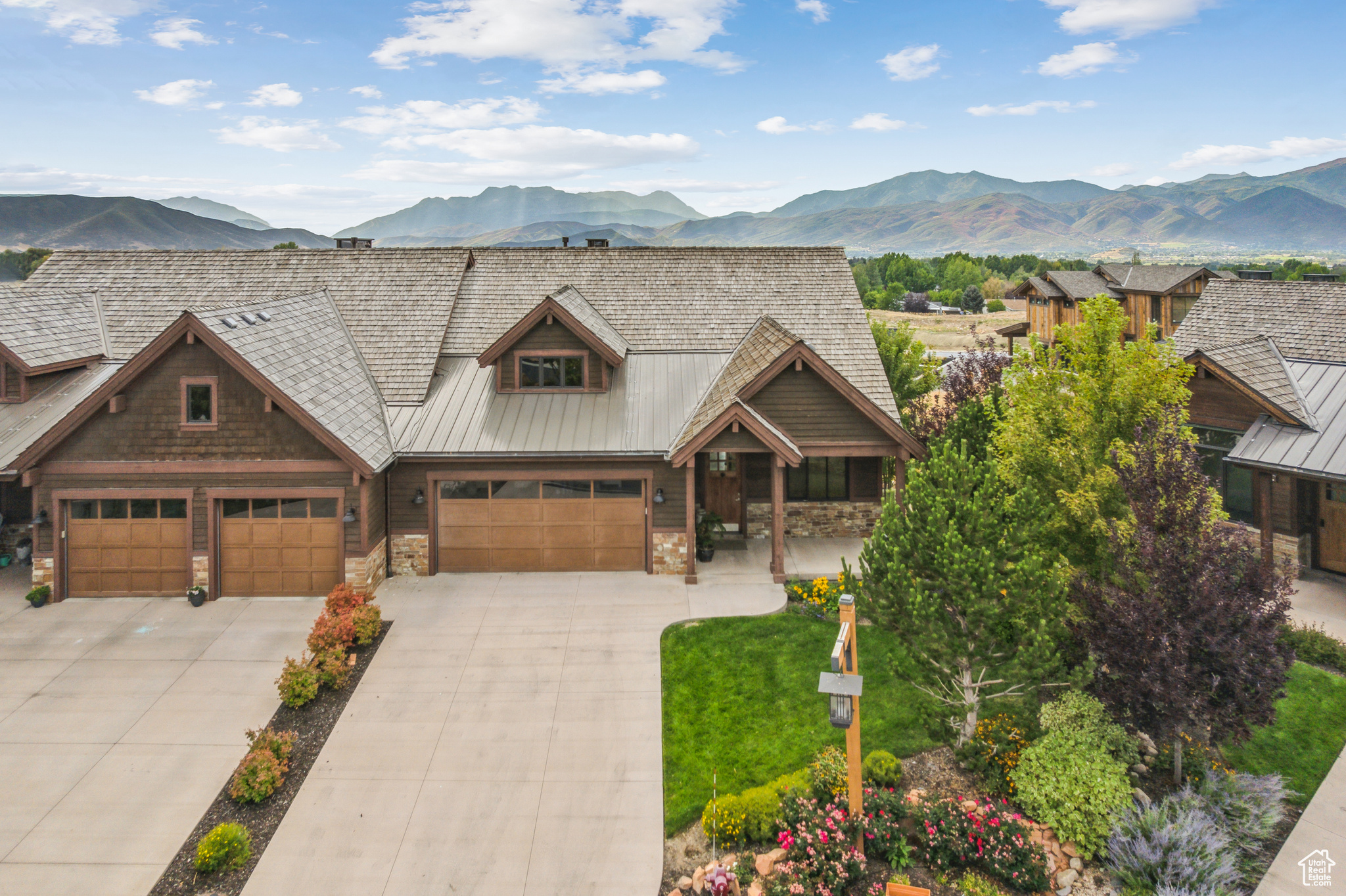 THE VILLAS AT RED LEDGES - Residential