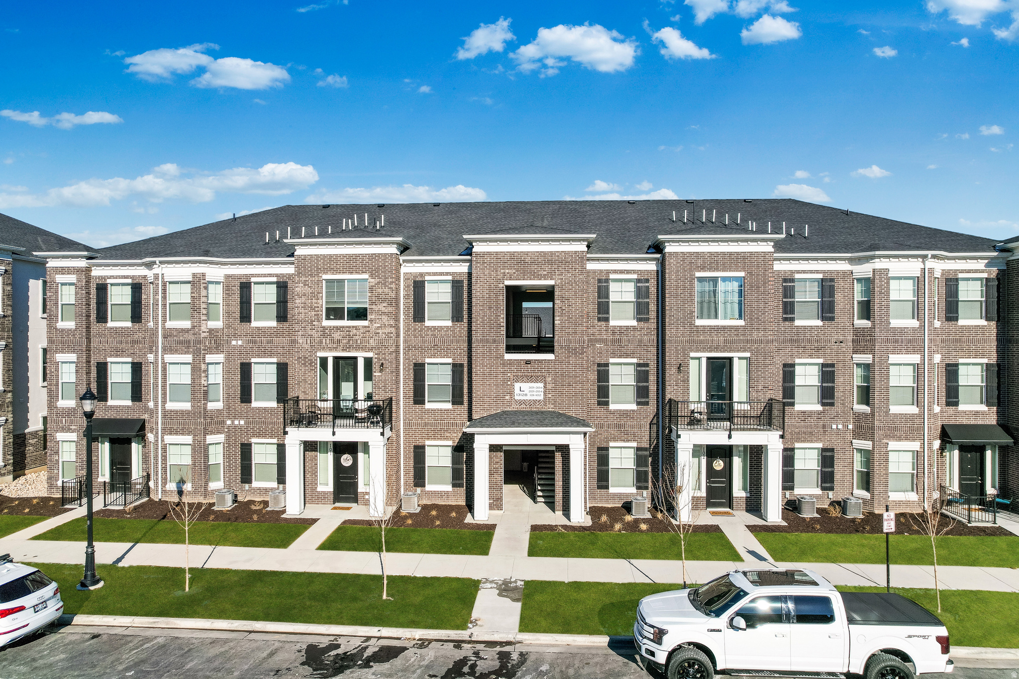 PARKSIDE - Residential