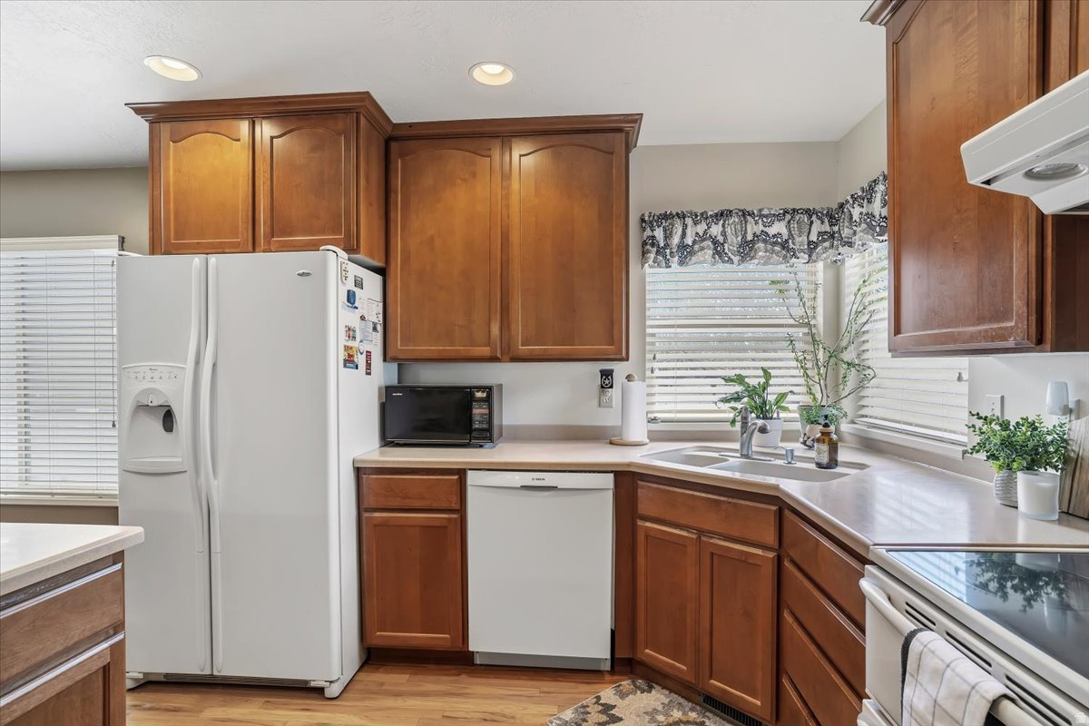 MITCH ESTATES - Residential