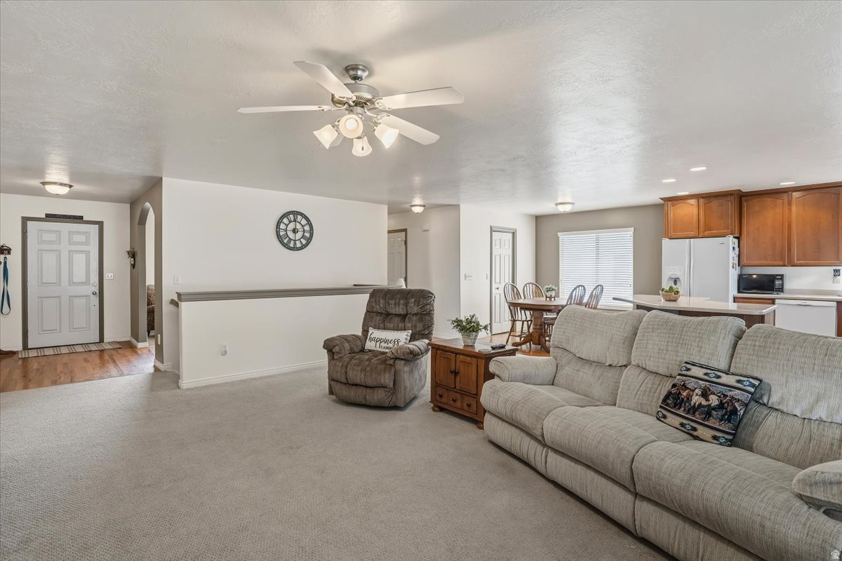 MITCH ESTATES - Residential