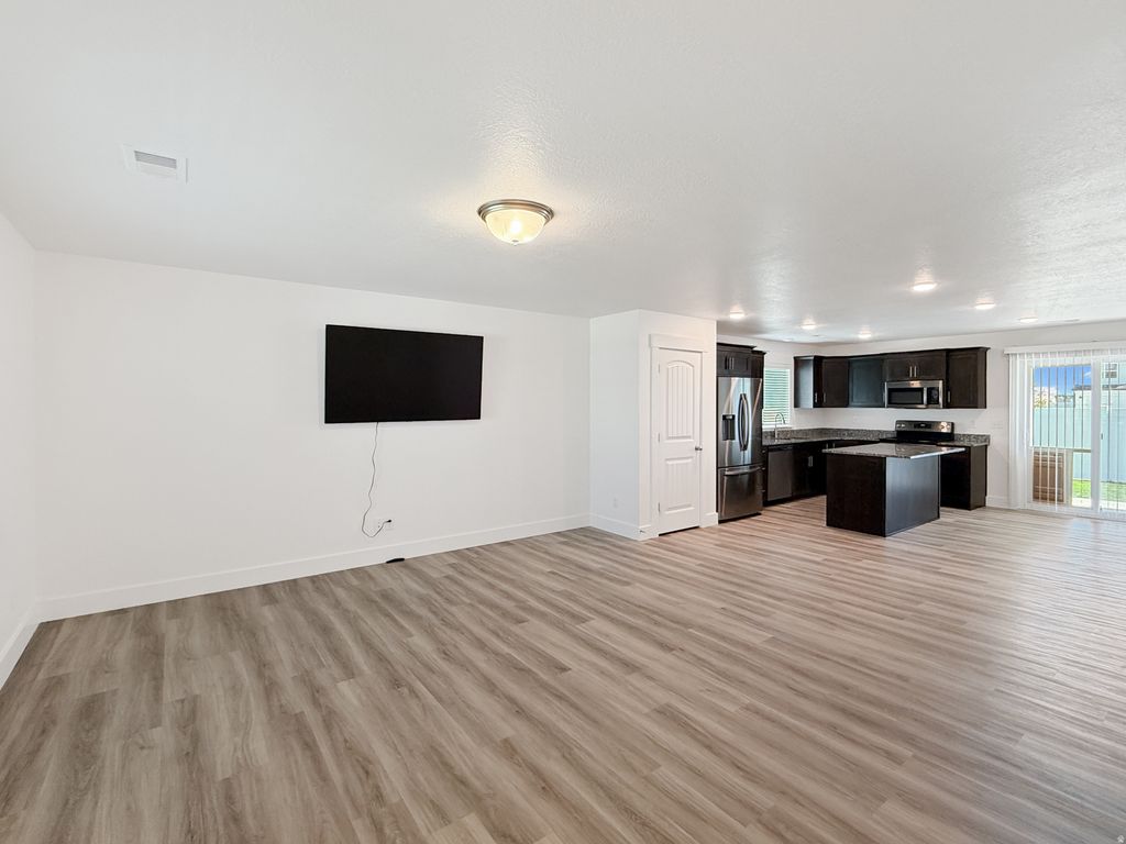 Photo of 880 N 900 W, Tremonton, UT 84337 (MLS # 2156180)