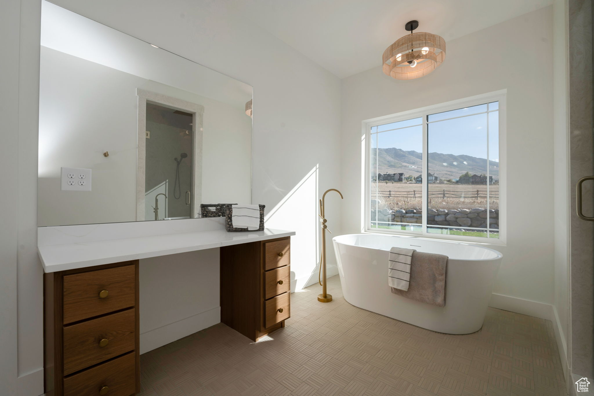 EAGLE RIDGE - Residential