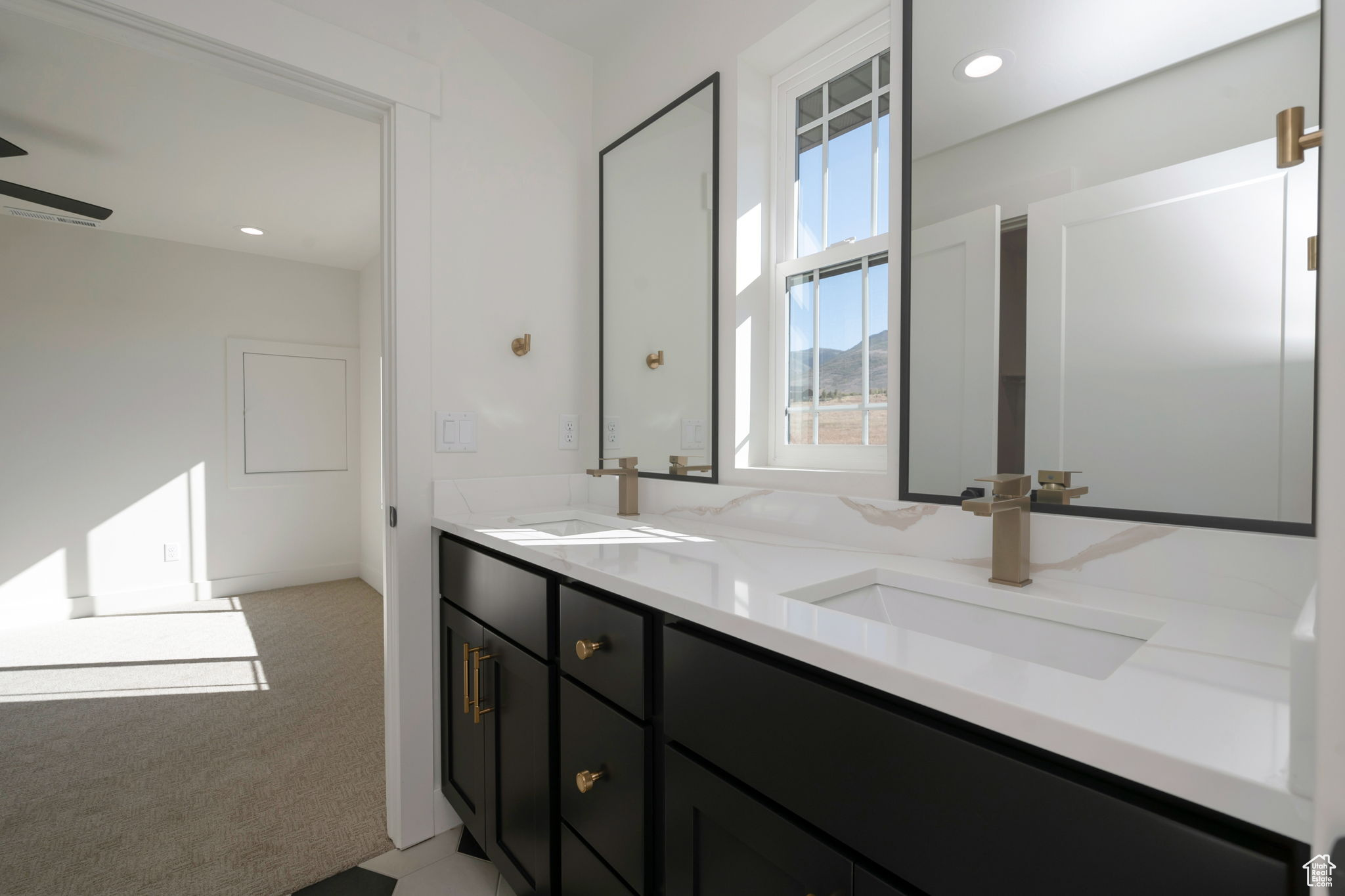 EAGLE RIDGE - Residential