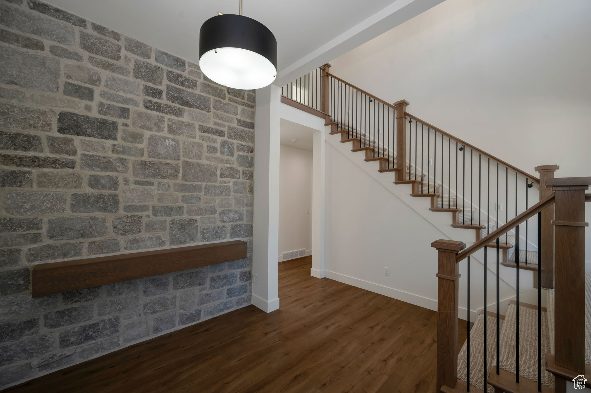EAGLE RIDGE - Residential