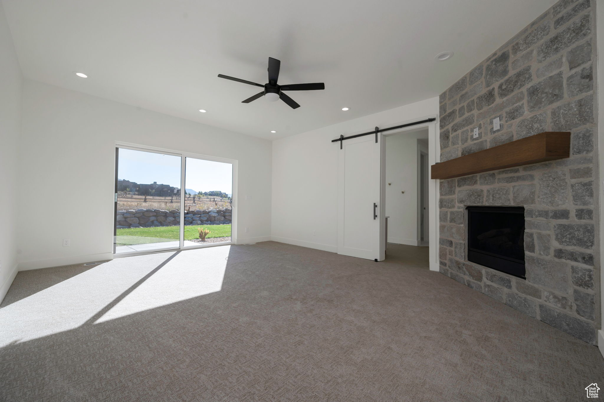 EAGLE RIDGE - Residential