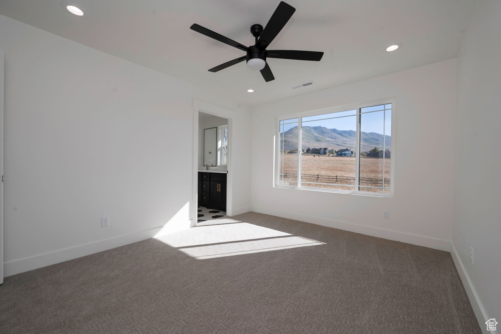 EAGLE RIDGE - Residential