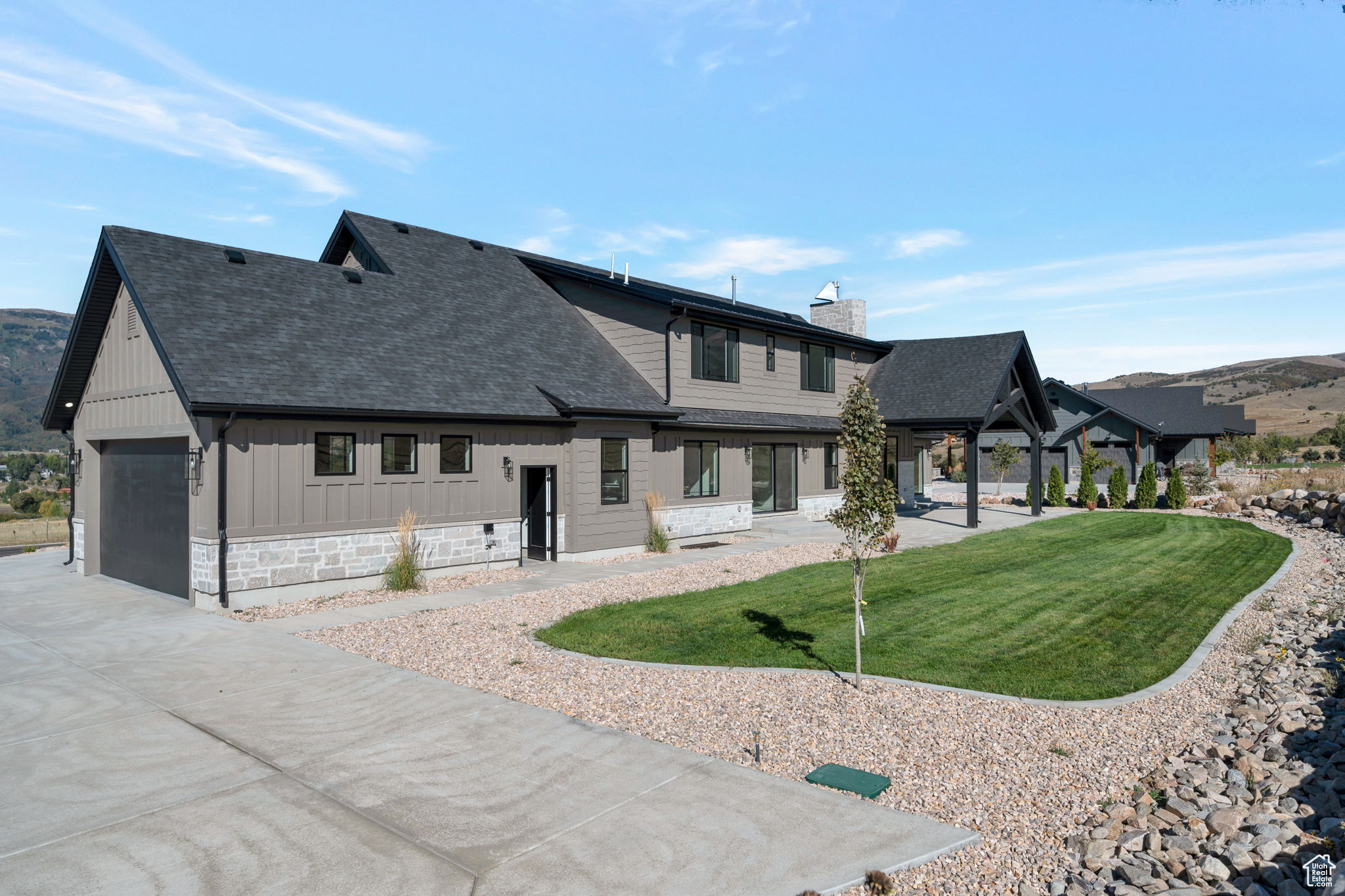 EAGLE RIDGE - Residential