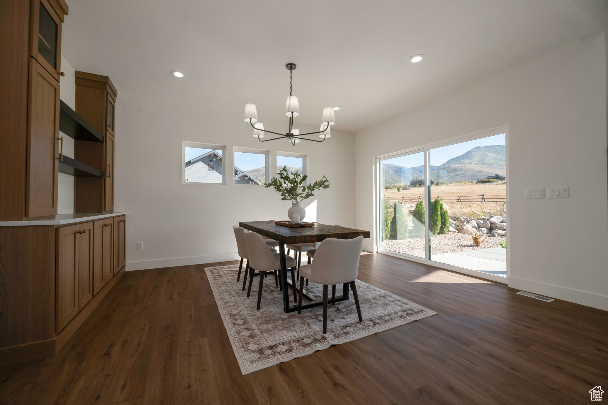 EAGLE RIDGE - Residential