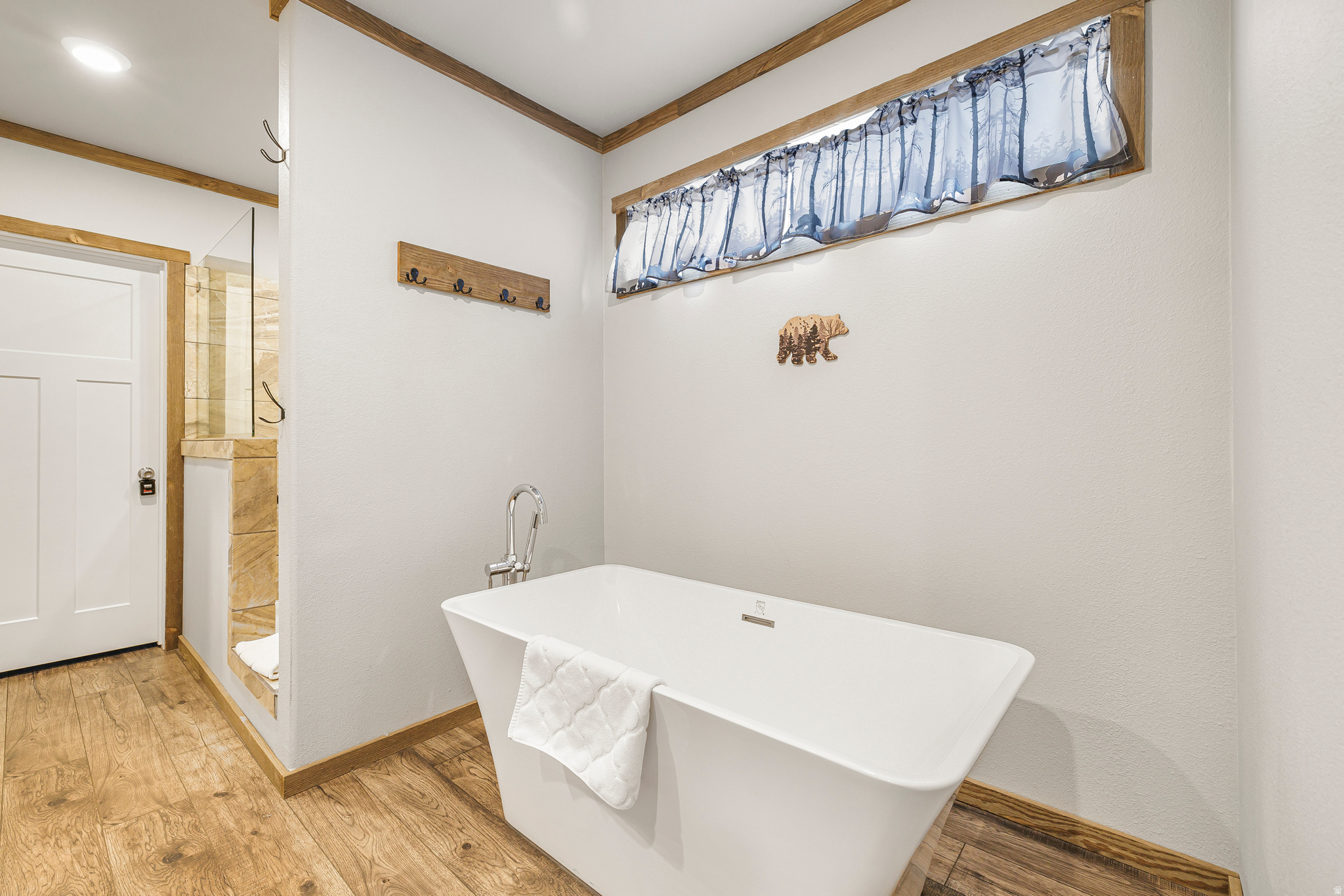 SHOTGUN VILLAGE EST - Residential