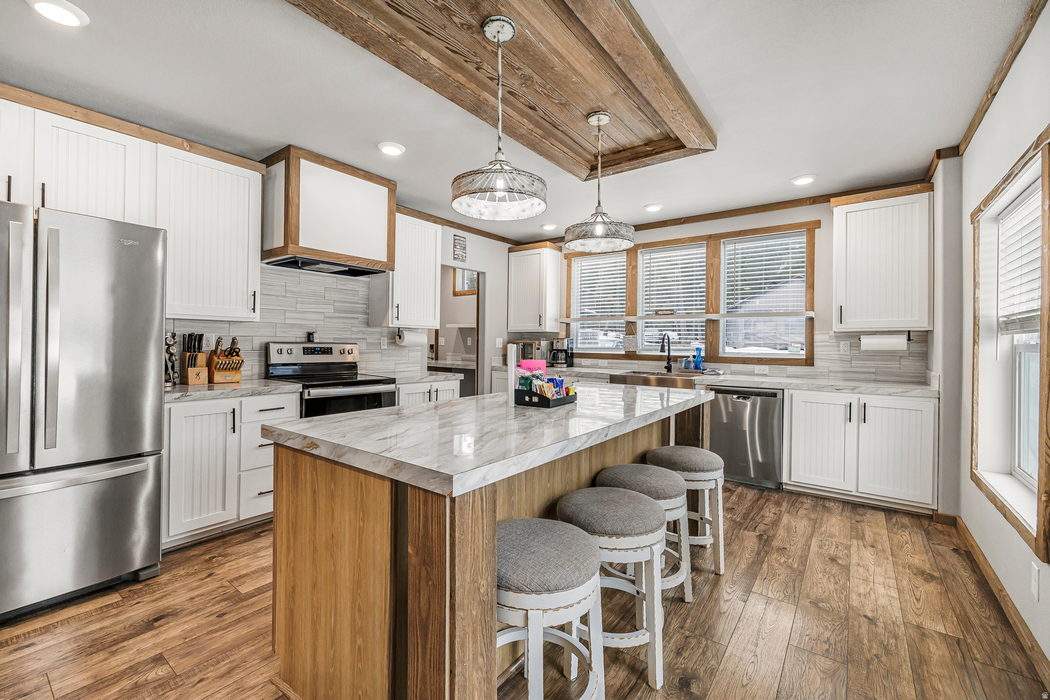 SHOTGUN VILLAGE EST - Residential