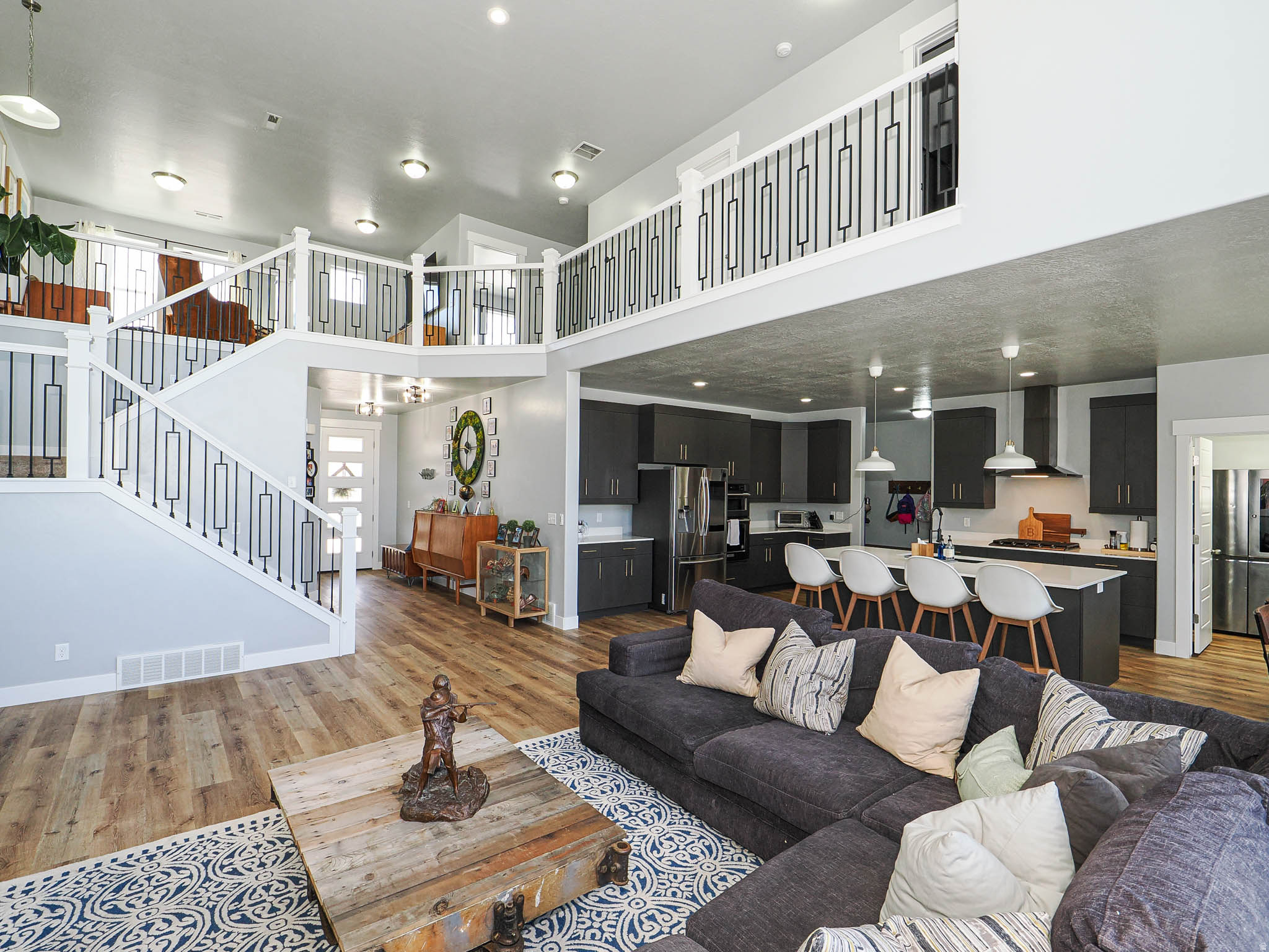 HIDDEN CANYON ESTATE - Residential