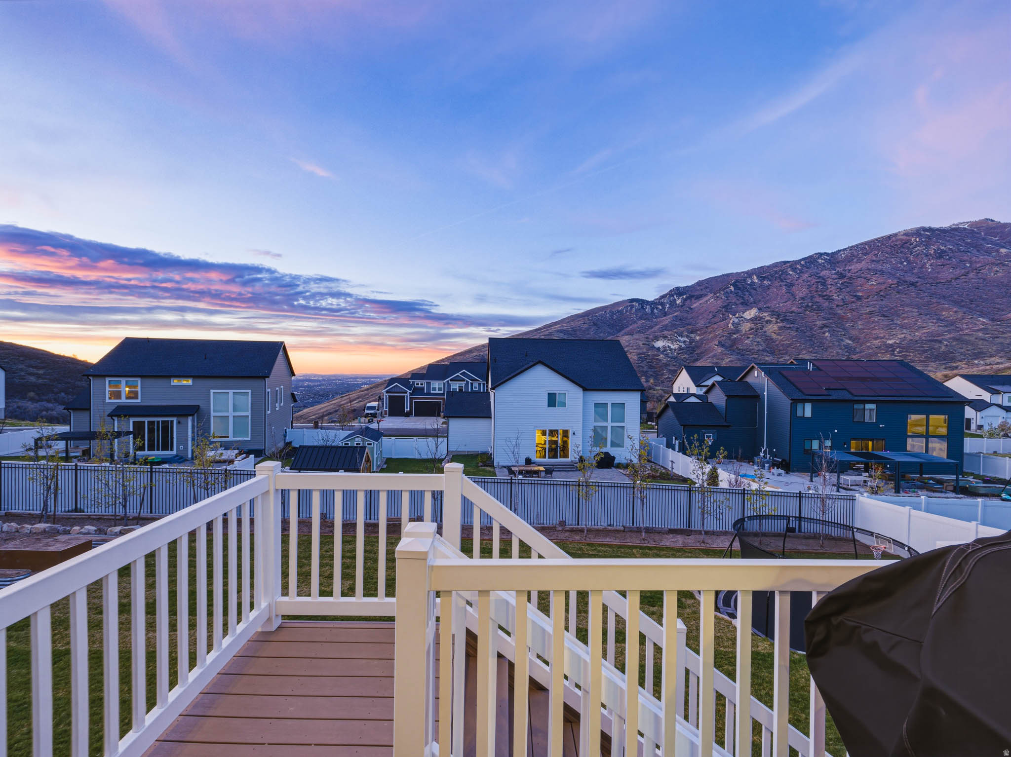 HIDDEN CANYON ESTATE - Residential