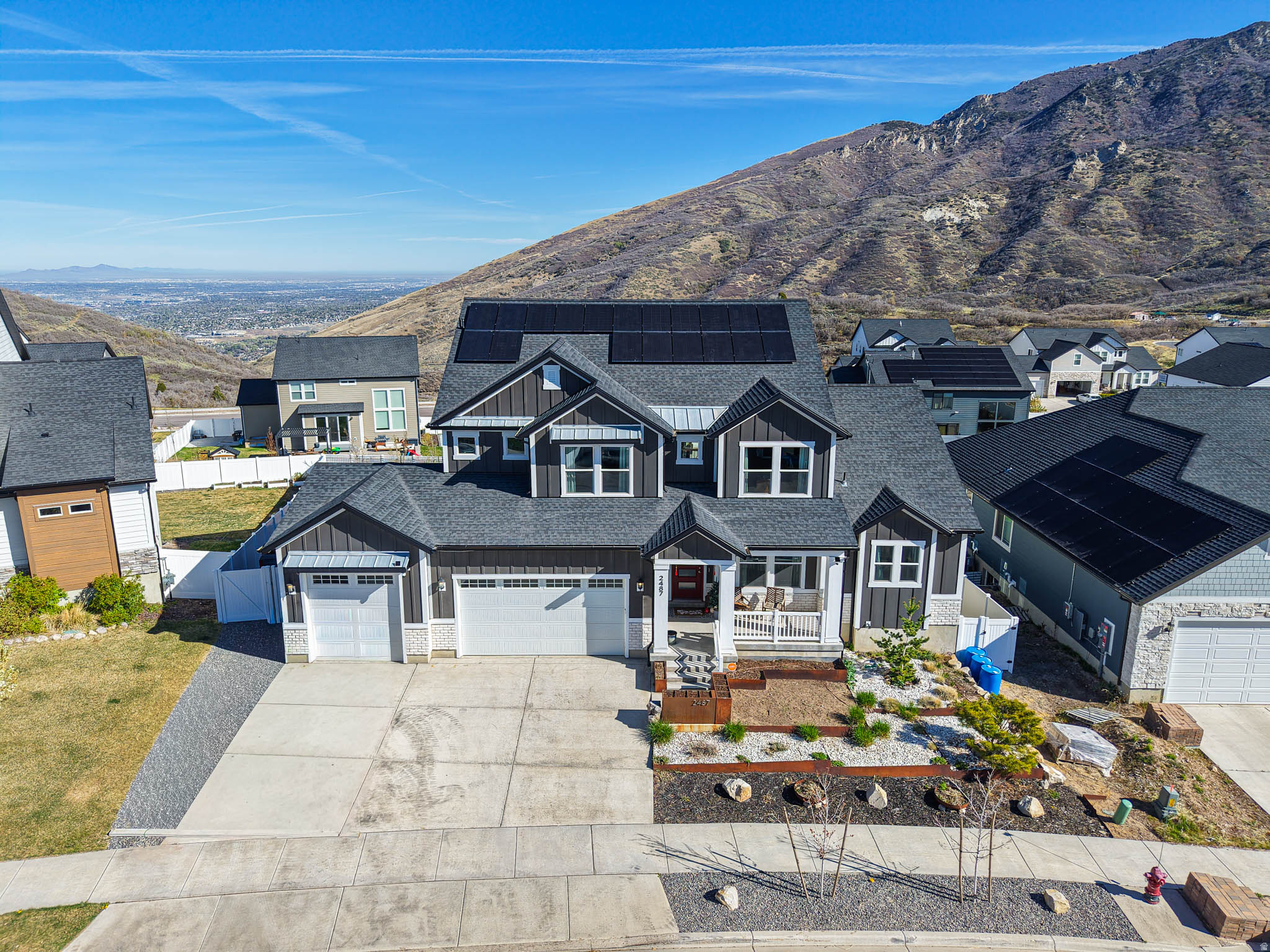 HIDDEN CANYON ESTATE - Residential