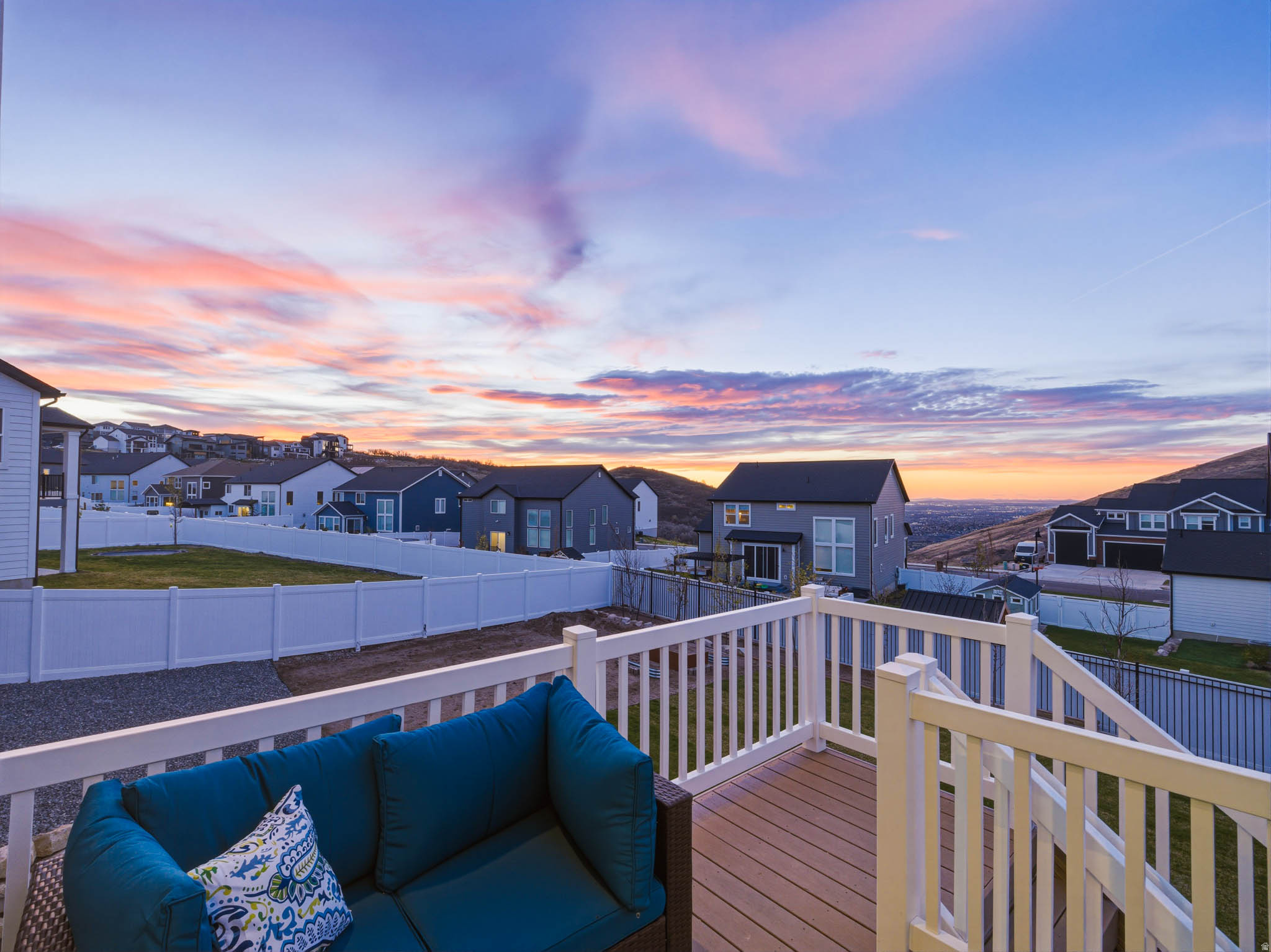 HIDDEN CANYON ESTATE - Residential