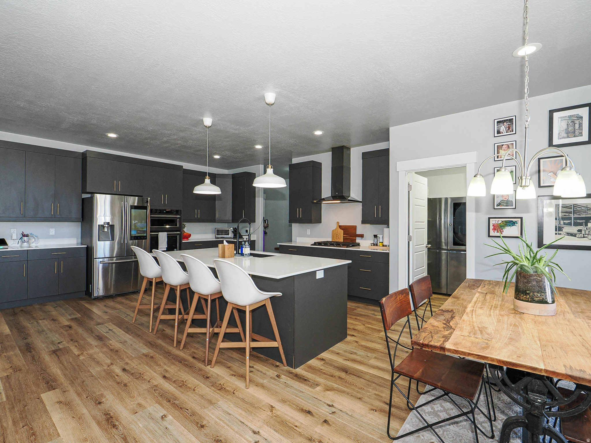 HIDDEN CANYON ESTATE - Residential