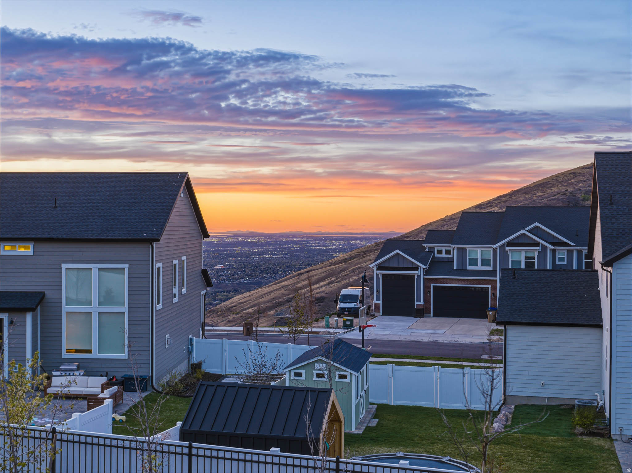 HIDDEN CANYON ESTATE - Residential