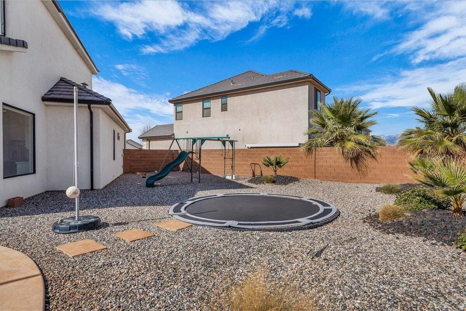 CRIMSON FIELDS PH 3 - Residential