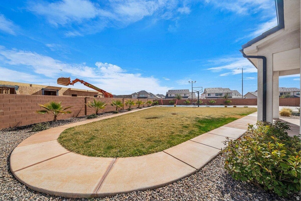 CRIMSON FIELDS PH 3 - Residential