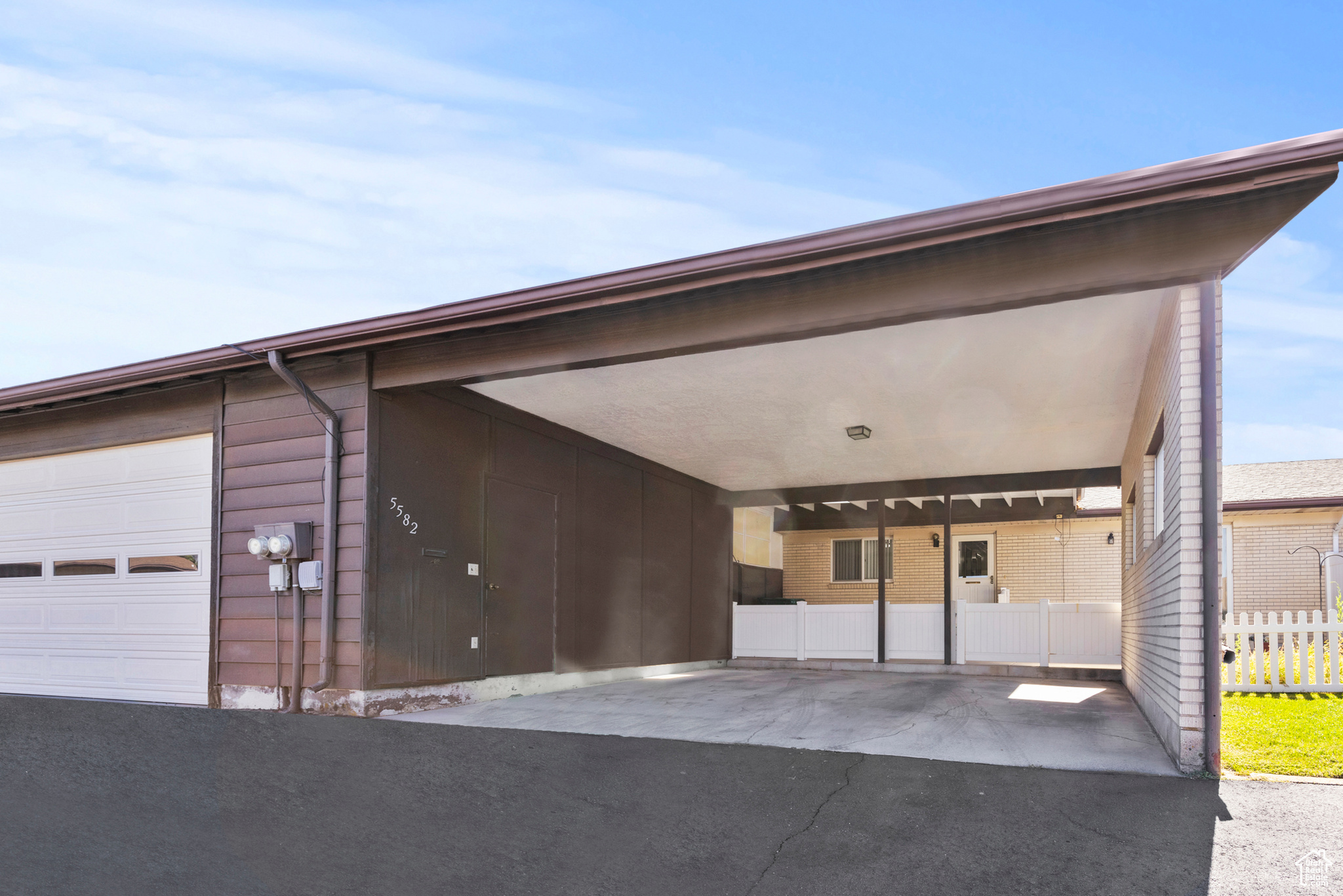 EMERALD HILLS CONDOS - Residential
