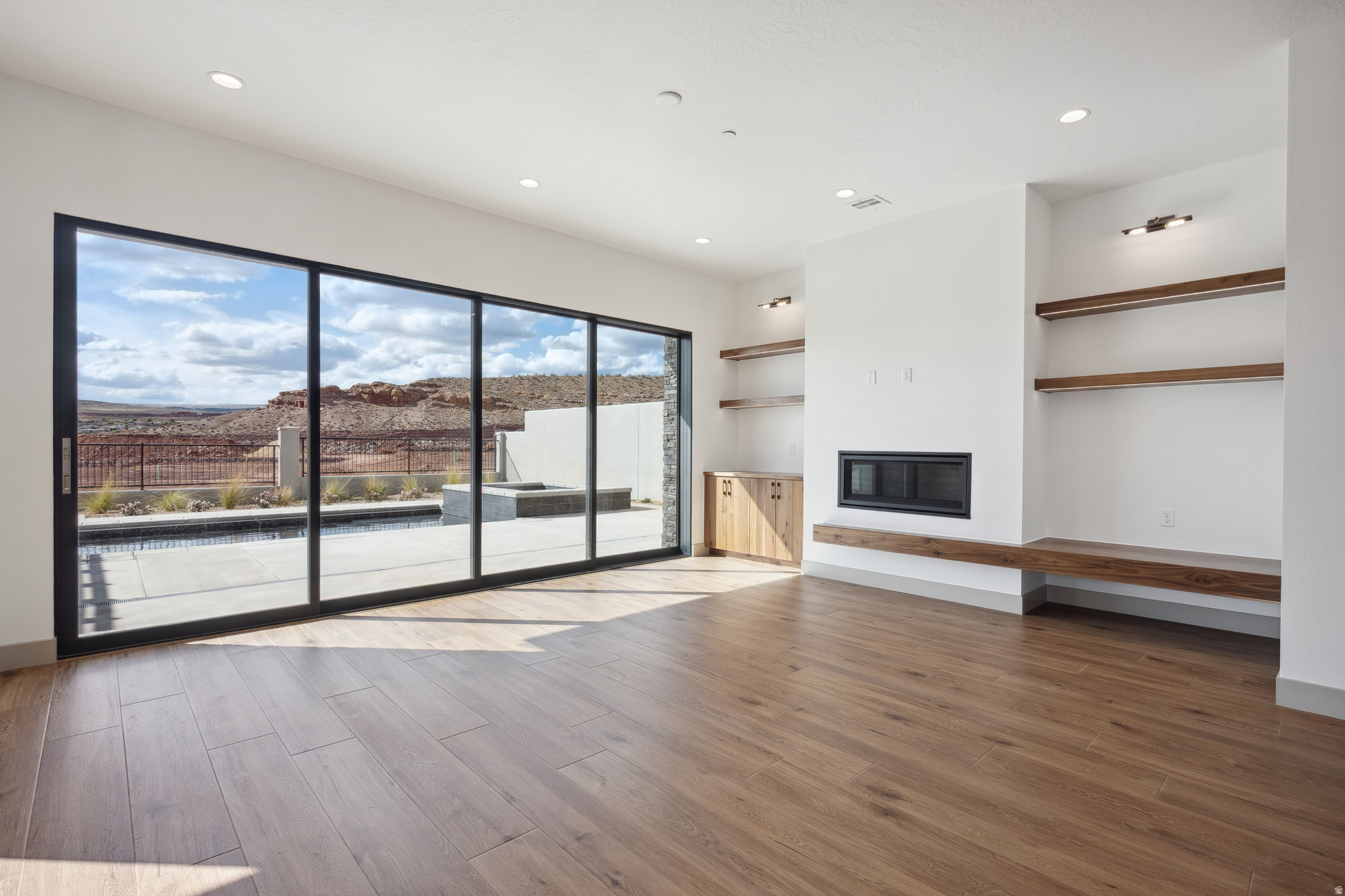 ISLAND AT CORAL CANYON - Residential Income