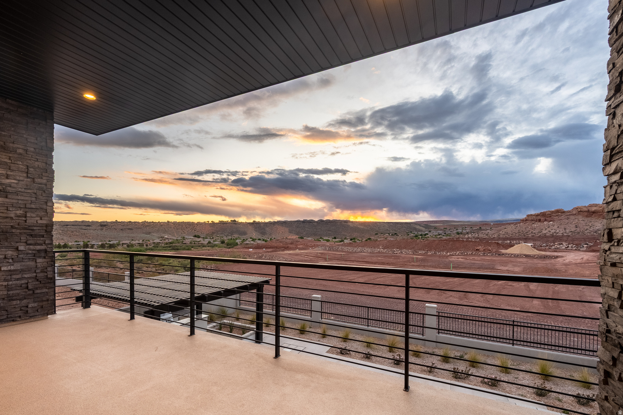 ISLAND AT CORAL CANYON - Residential Income