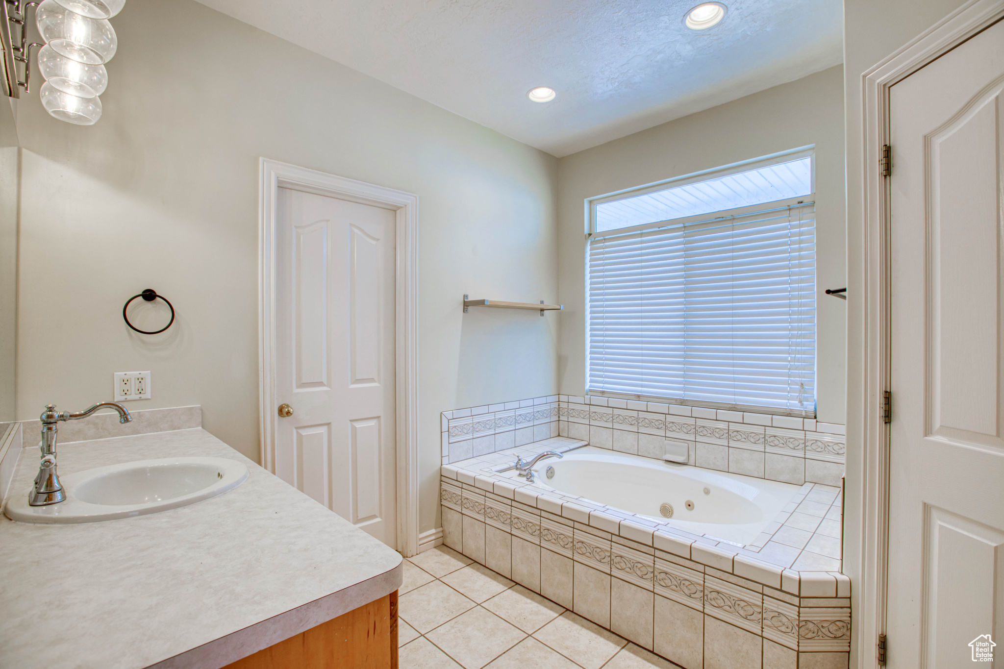 SILVER SPUR RANCHETT - Residential