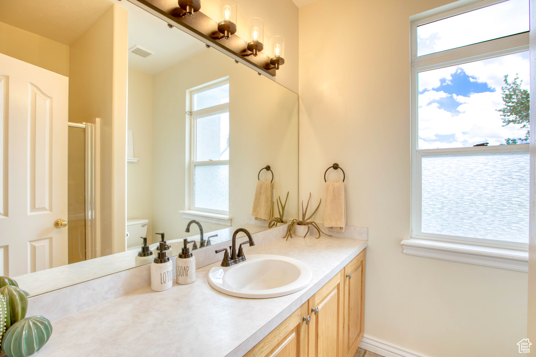 SILVER SPUR RANCHETT - Residential