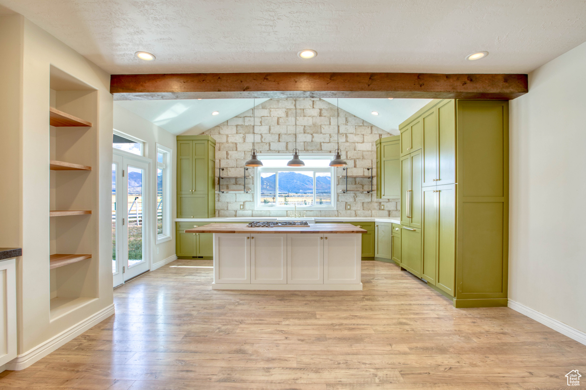 SILVER SPUR RANCHETT - Residential