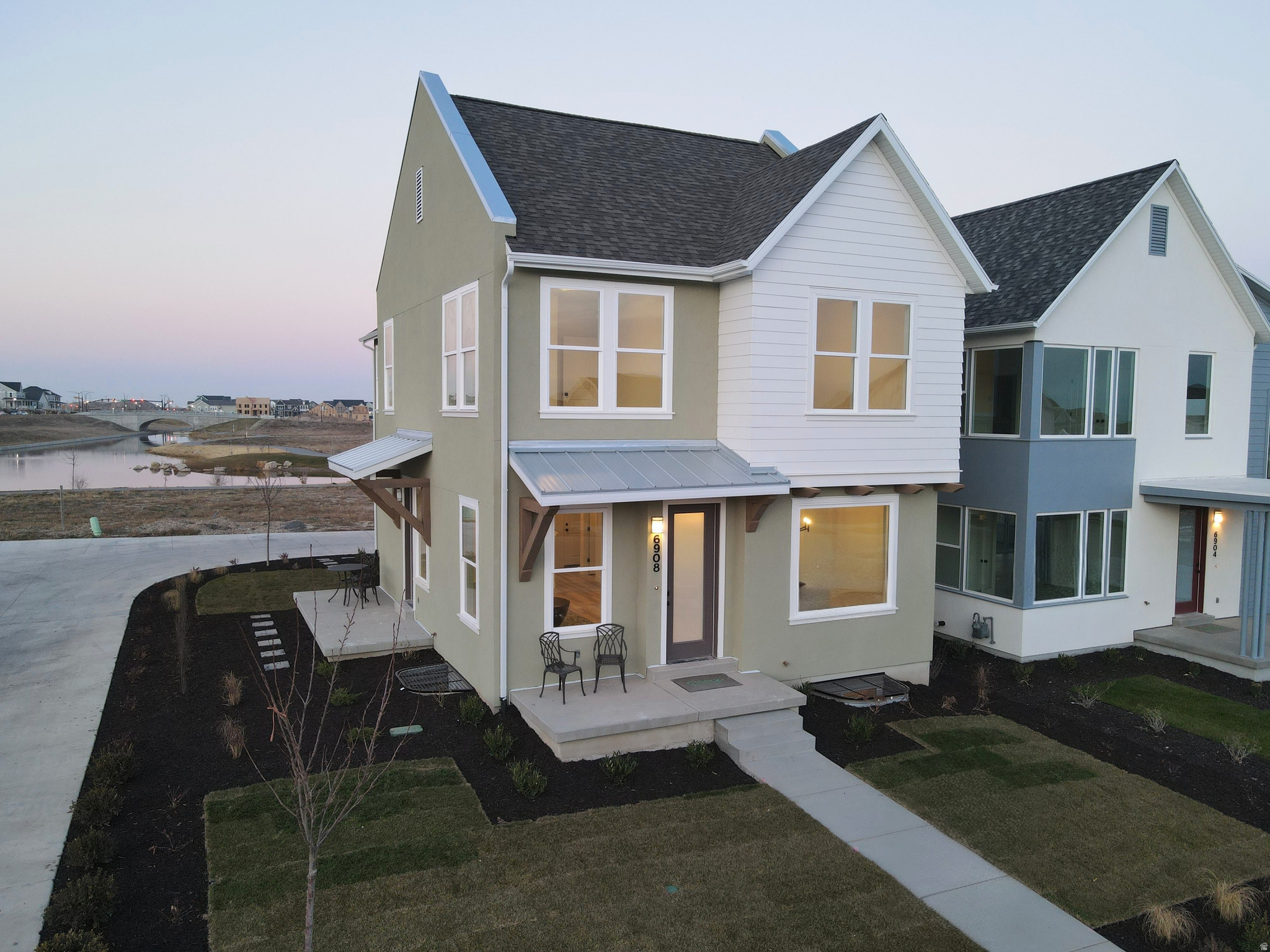 DAYBREAK - Residential