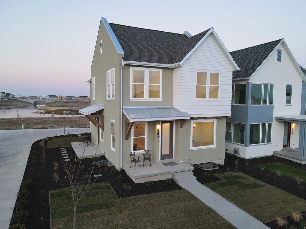 Photo of 6908 W LAKE AVE S #214, South Jordan, UT 84009 (MLS # 2125343)