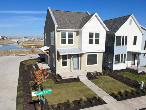 Photo of 6908 W LAKE AVE S #214, South Jordan, UT 84009 (MLS # 2125343)