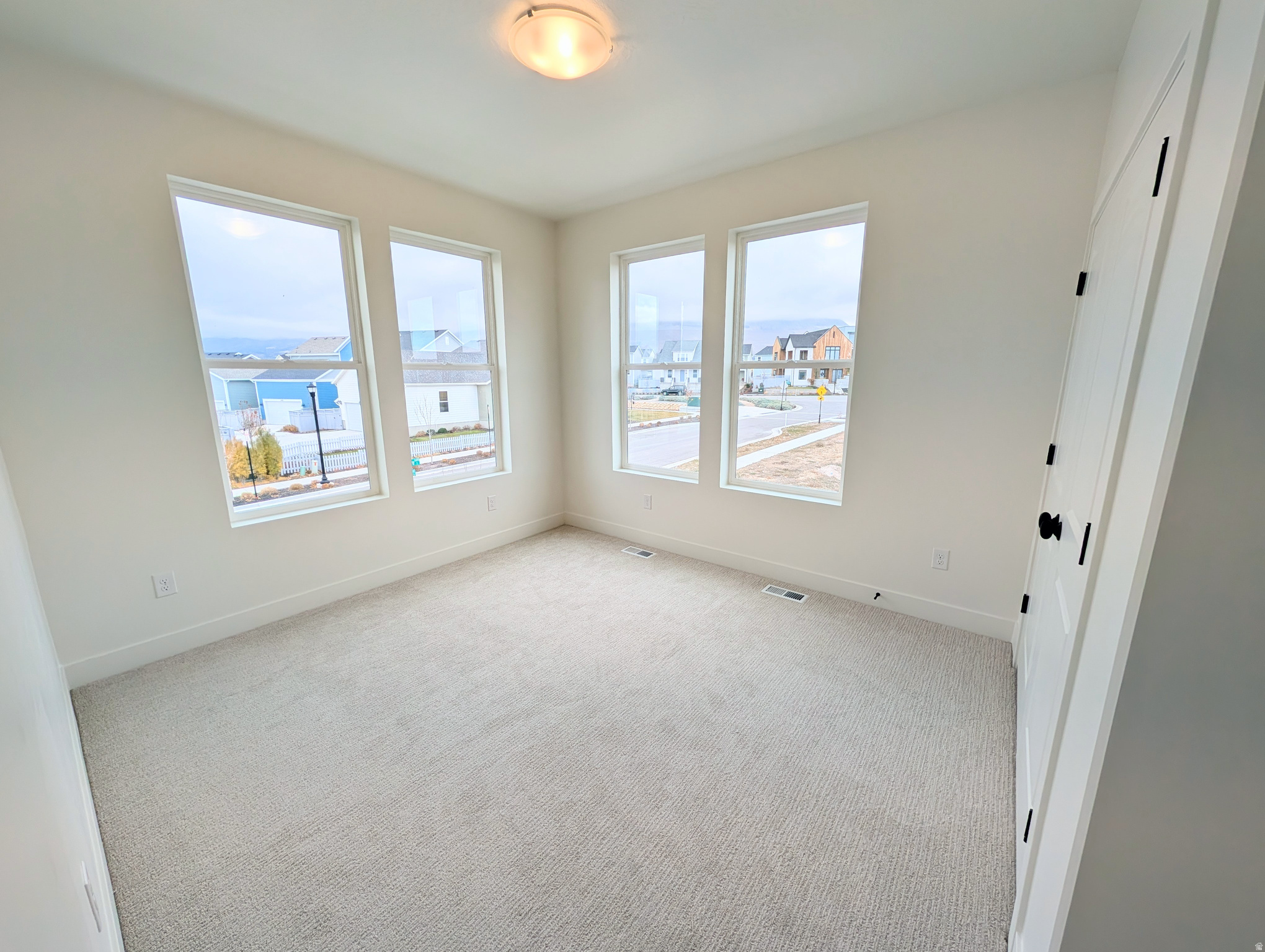 DAYBREAK - Residential