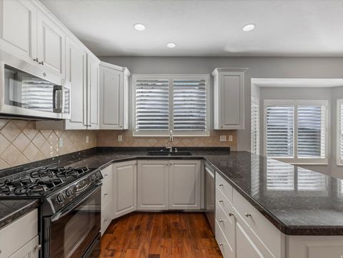 Tiny photo for 352 E HAVEN CREST RD, Draper, UT 84020 (MLS # 2140028)